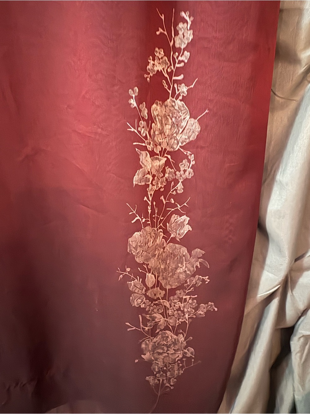 burgundy sleeveless floral sheath dress - Picture 2 of 6